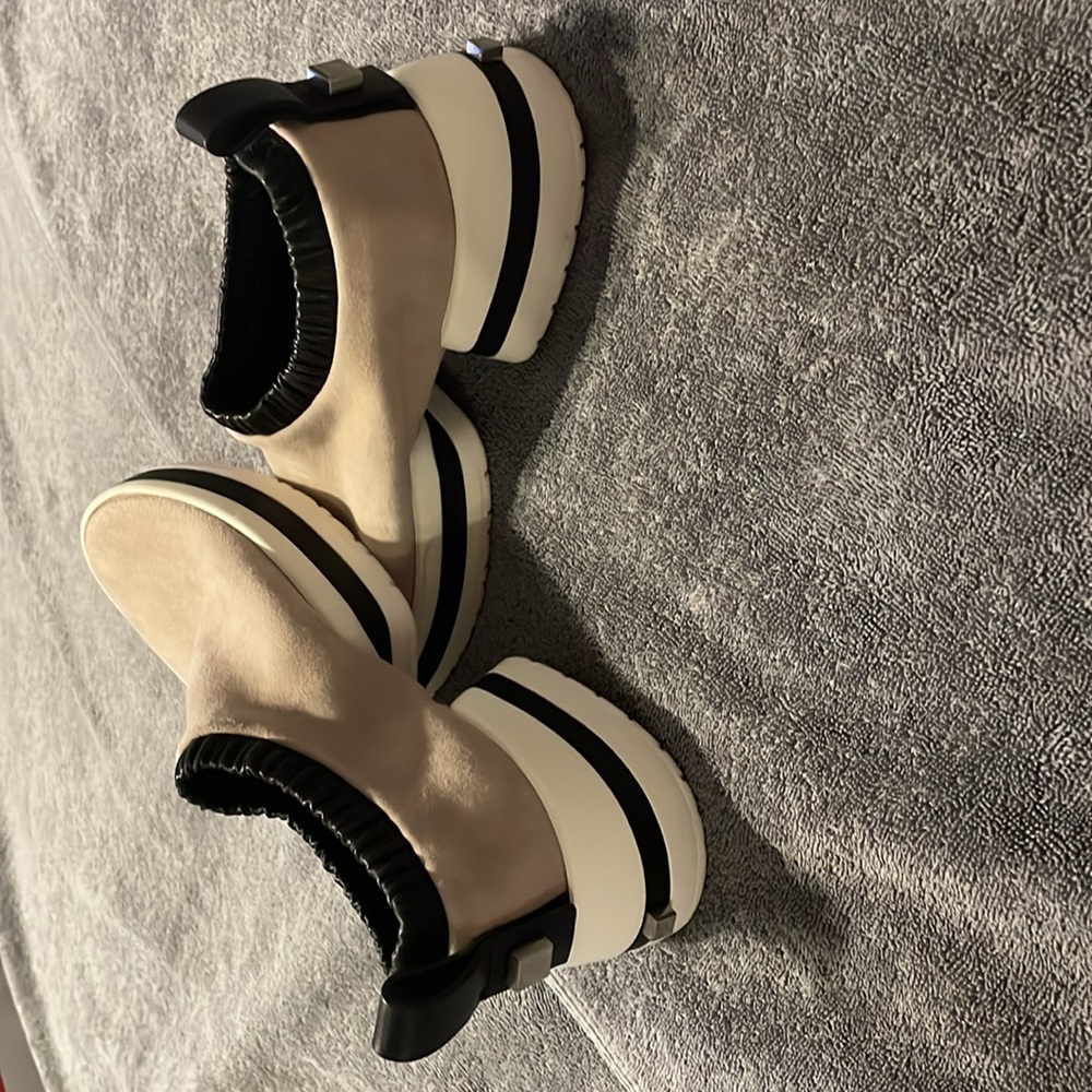 Stuart Weitzman Tan, Cream & Black Suede Sneakers Women’s Size 7 - Picture 5 of 10